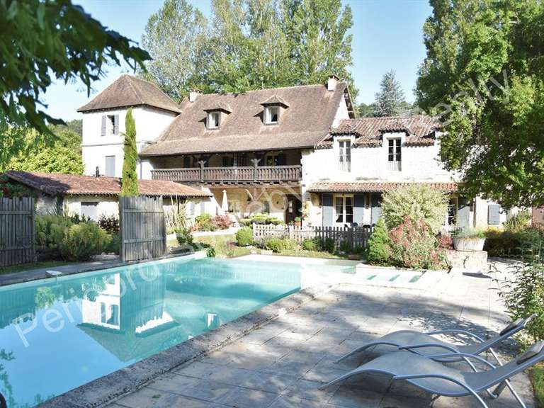 Maison Périgueux - 11 chambres - 677m²