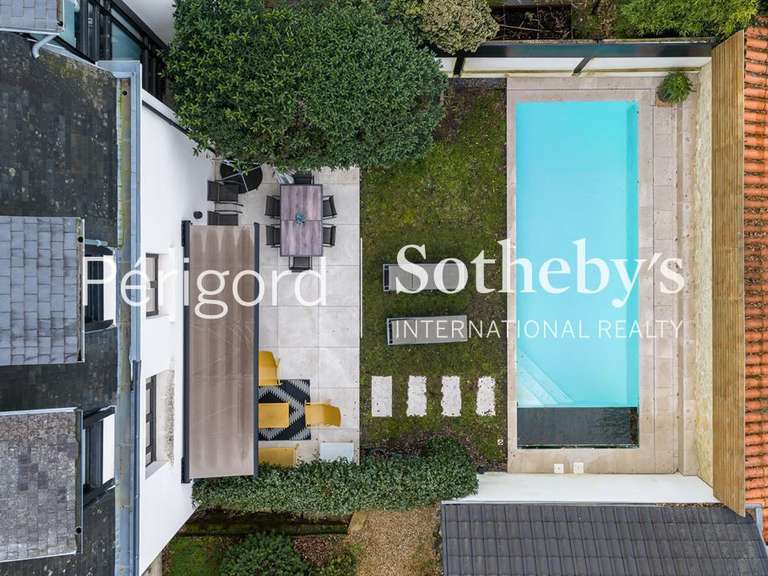 Maison Périgueux - 4 chambres - 215m²