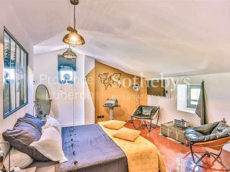 House Pernes-les-Fontaines - 7 bedrooms - 400m²