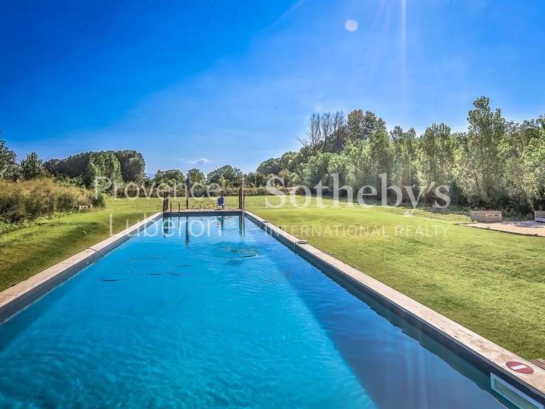 Maison Pernes-les-Fontaines - 7 chambres - 400m²