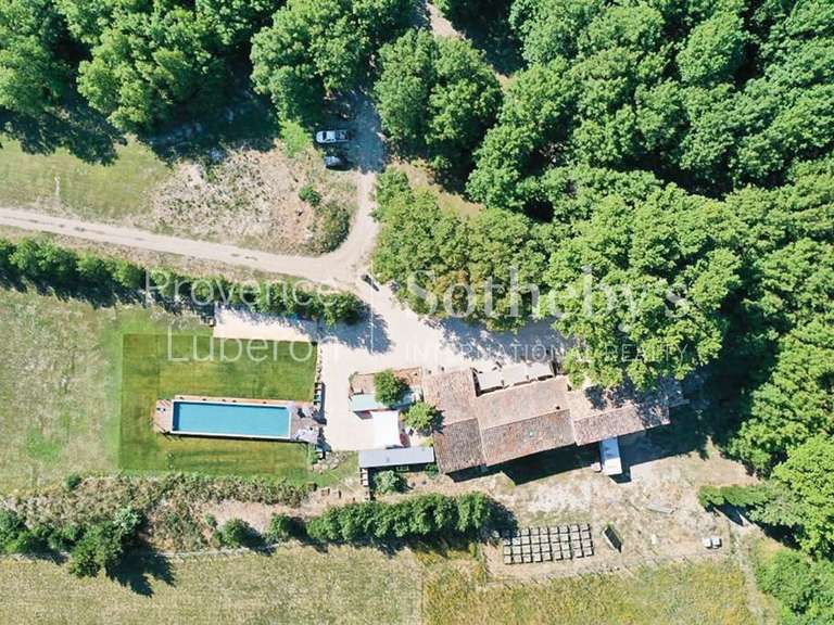 House Pernes-les-Fontaines - 7 bedrooms - 400m²