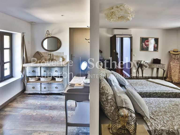 Maison Pernes-les-Fontaines - 7 chambres - 400m²