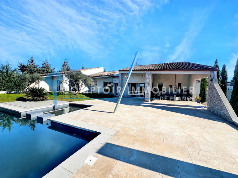Maison Pernes-les-Fontaines - 4 chambres - 210m²