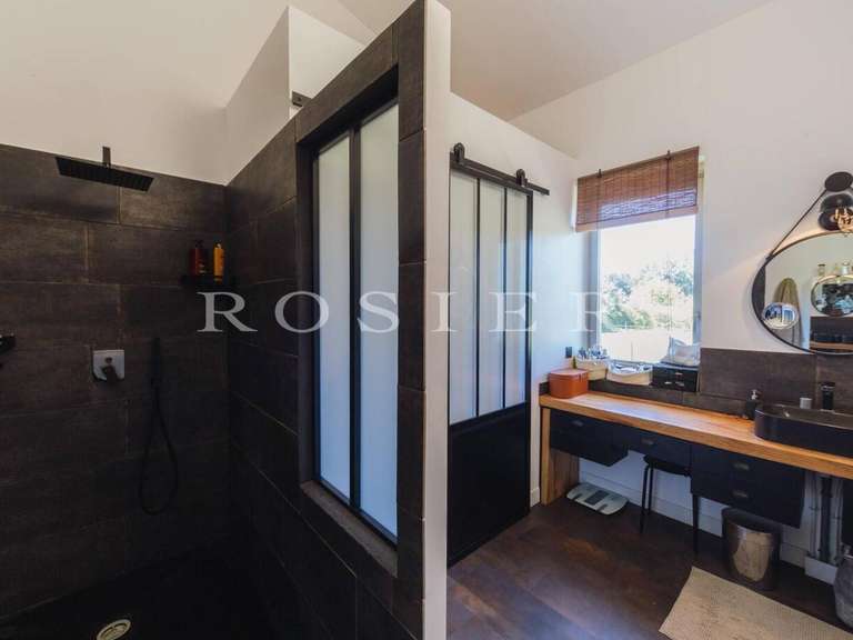 House Pernes-les-Fontaines - 8 bedrooms - 410m²