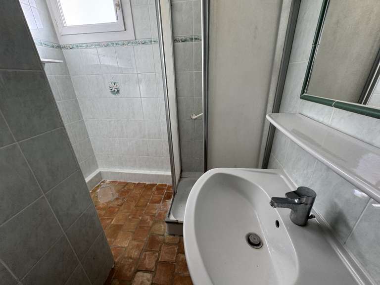 House Pernes-les-Fontaines - 7 bedrooms - 338m²