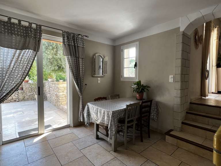 Maison Pernes-les-Fontaines - 4 chambres - 170m²