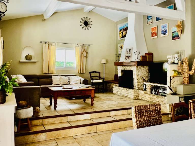Maison Pernes-les-Fontaines - 4 chambres - 170m²