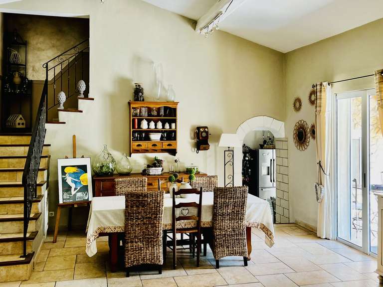Maison Pernes-les-Fontaines - 4 chambres - 170m²