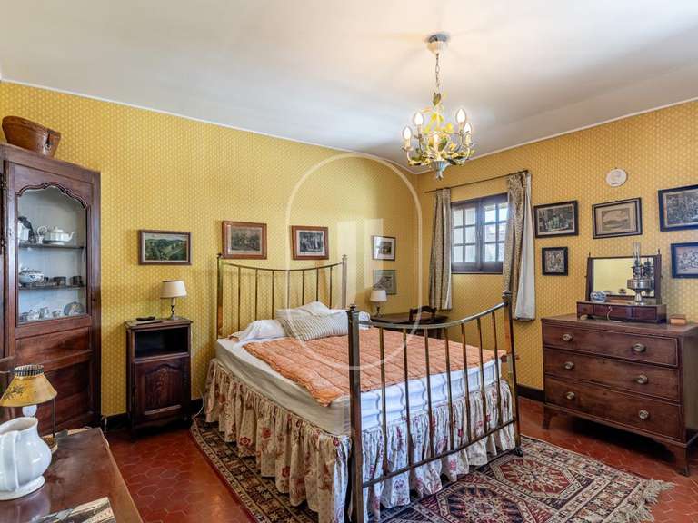 House Pernes-les-Fontaines - 6 bedrooms - 294m²