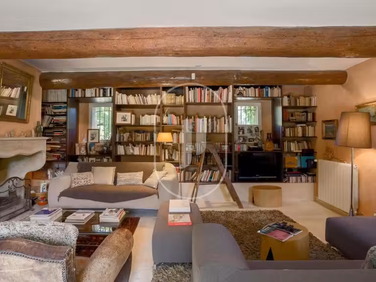 Maison Pernes-les-Fontaines - 6 chambres - 405m²