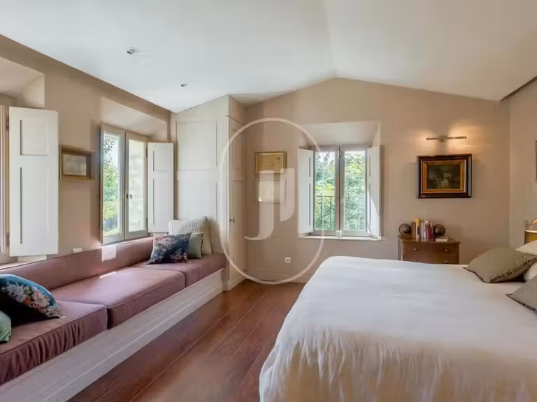 Maison Pernes-les-Fontaines - 6 chambres - 405m²