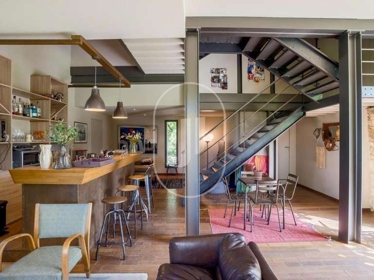 Maison Pernes-les-Fontaines - 6 chambres - 405m²