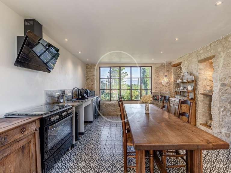 Maison Pernes-les-Fontaines - 9 chambres - 490m²