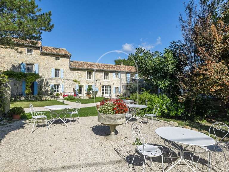 House Pernes-les-Fontaines - 9 bedrooms - 490m²