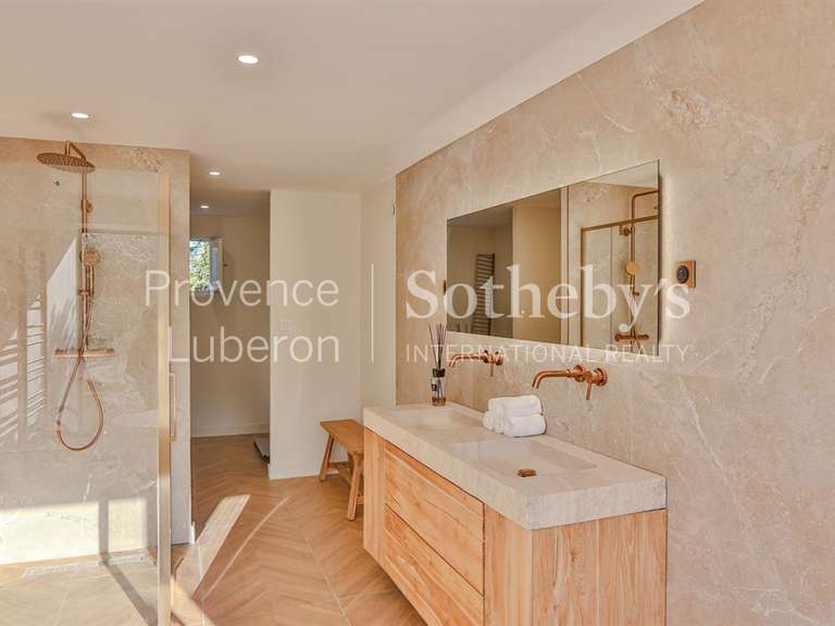 Maison Pernes-les-Fontaines - 6 chambres - 430m²