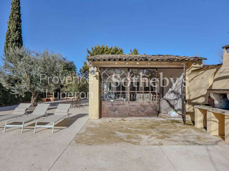 Maison Pernes-les-Fontaines - 6 chambres - 300m²