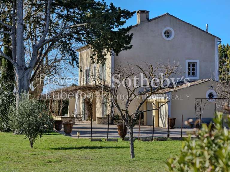 Maison Pernes-les-Fontaines - 6 chambres - 300m²