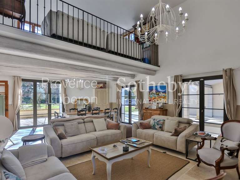 Maison Pernes-les-Fontaines - 6 chambres - 300m²