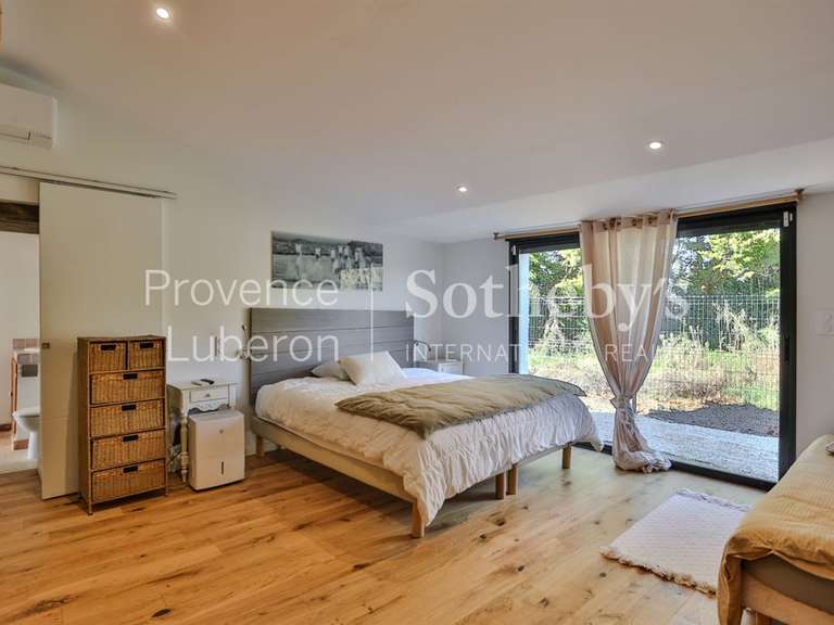 Maison Pernes-les-Fontaines - 6 chambres - 300m²