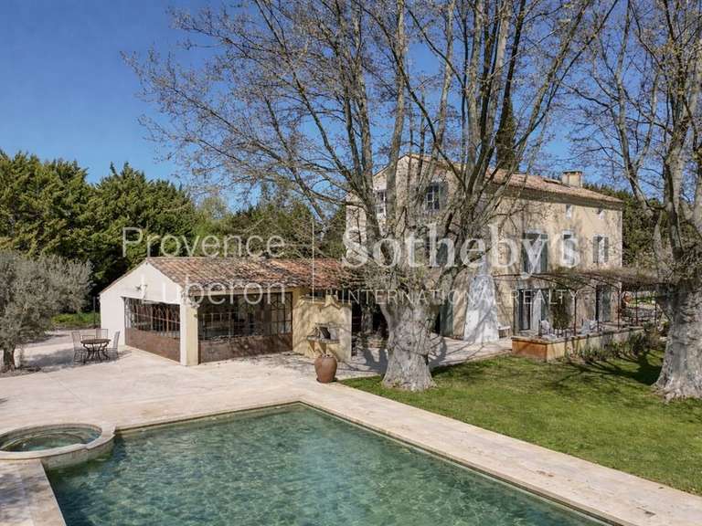 House Pernes-les-Fontaines - 6 bedrooms - 300m²