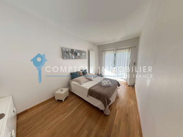 Maison Pernes-les-Fontaines - 4 chambres - 210m²