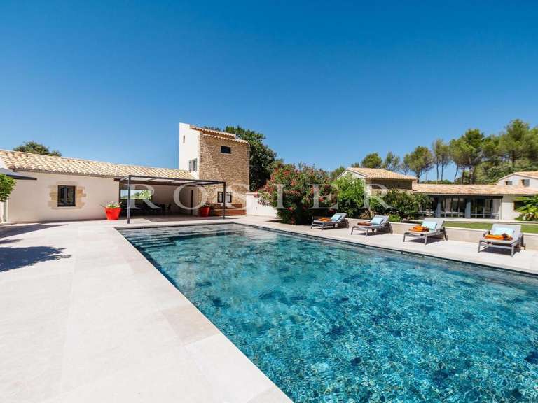 Maison Pernes-les-Fontaines - 8 chambres - 515m²