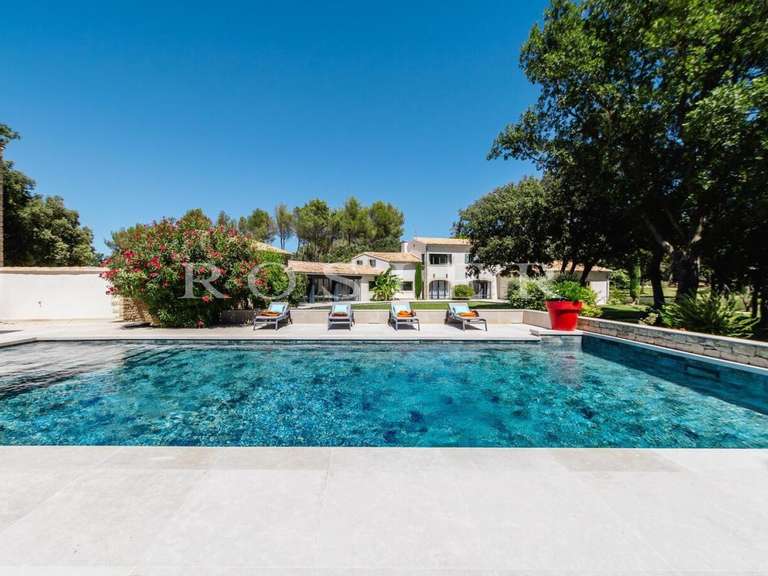 Maison Pernes-les-Fontaines - 8 chambres - 515m²