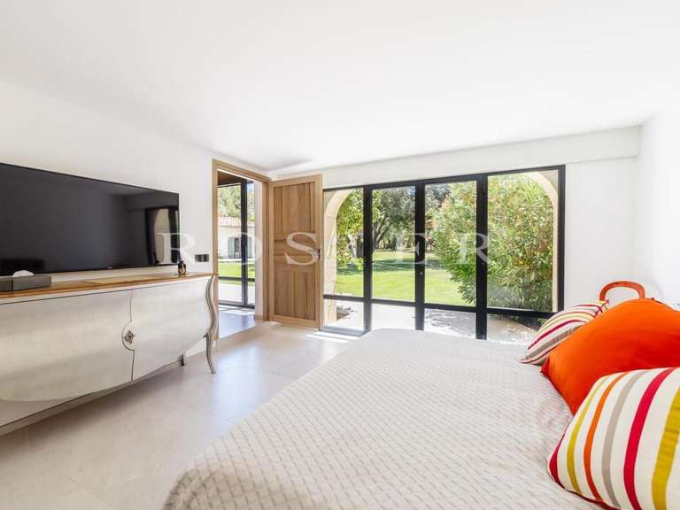 Maison Pernes-les-Fontaines - 8 chambres - 515m²