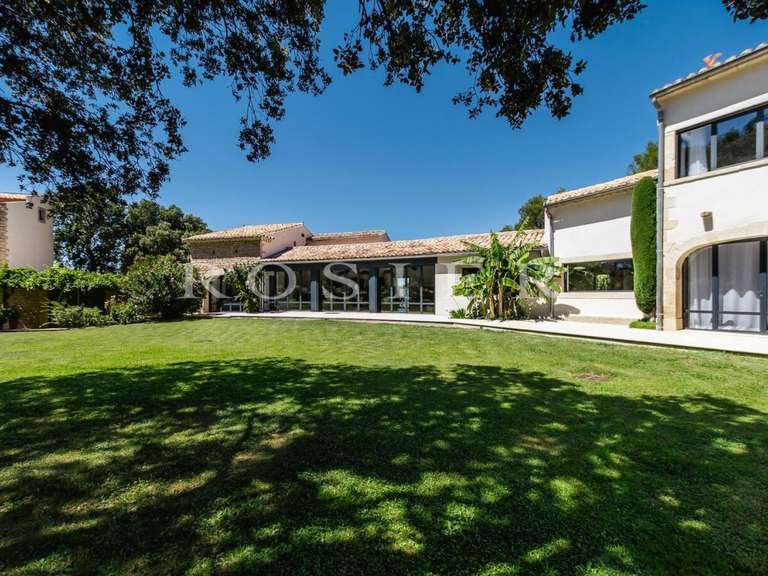 Maison Pernes-les-Fontaines - 8 chambres - 515m²