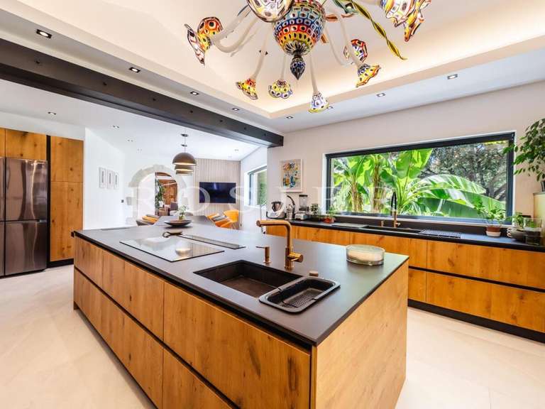 Maison Pernes-les-Fontaines - 8 chambres - 515m²