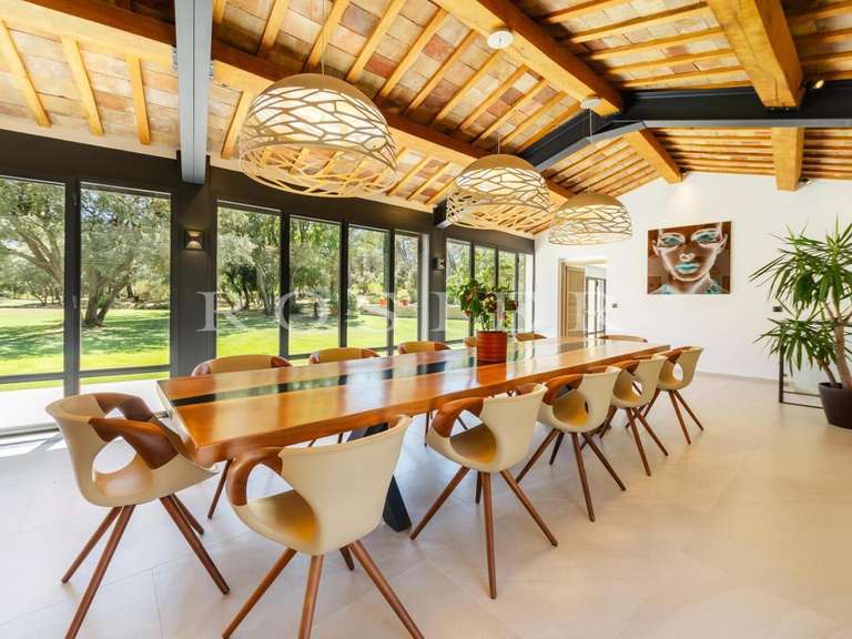 Maison Pernes-les-Fontaines - 8 chambres - 515m²