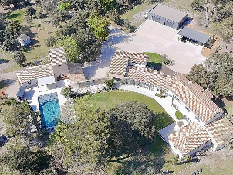 Maison Pernes-les-Fontaines - 8 chambres - 600m²