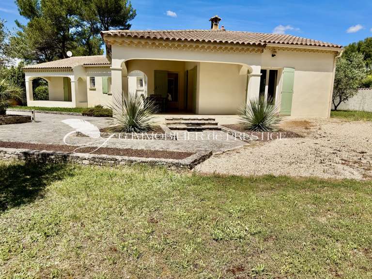 Maison Pernes-les-Fontaines - 3 chambres - 160m²