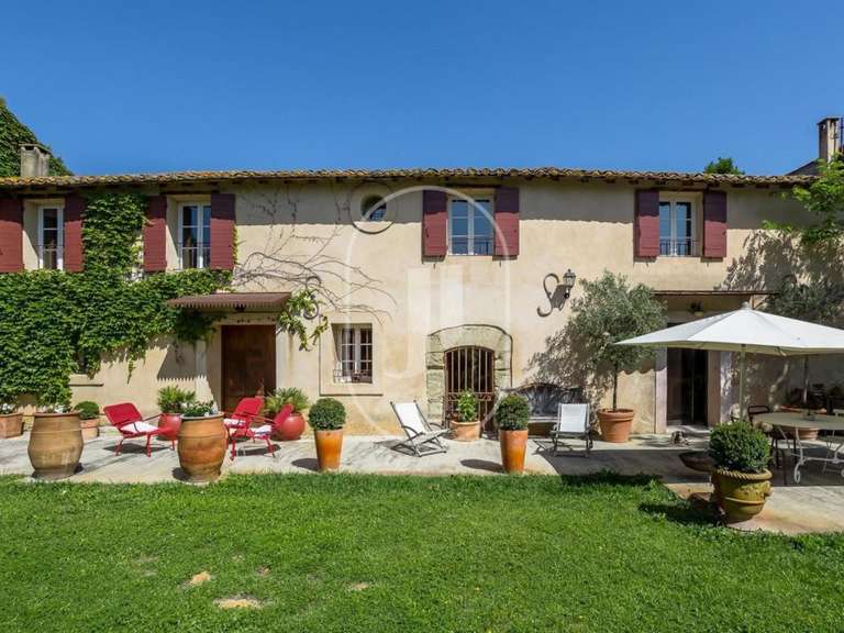 Maison Pernes-les-Fontaines - 6 chambres - 405m²