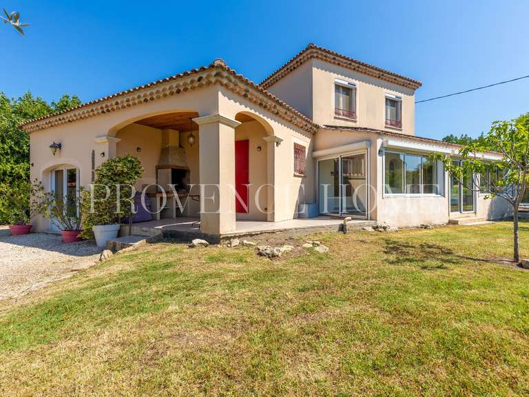Maison Pernes-les-Fontaines - 4 chambres - 131m²