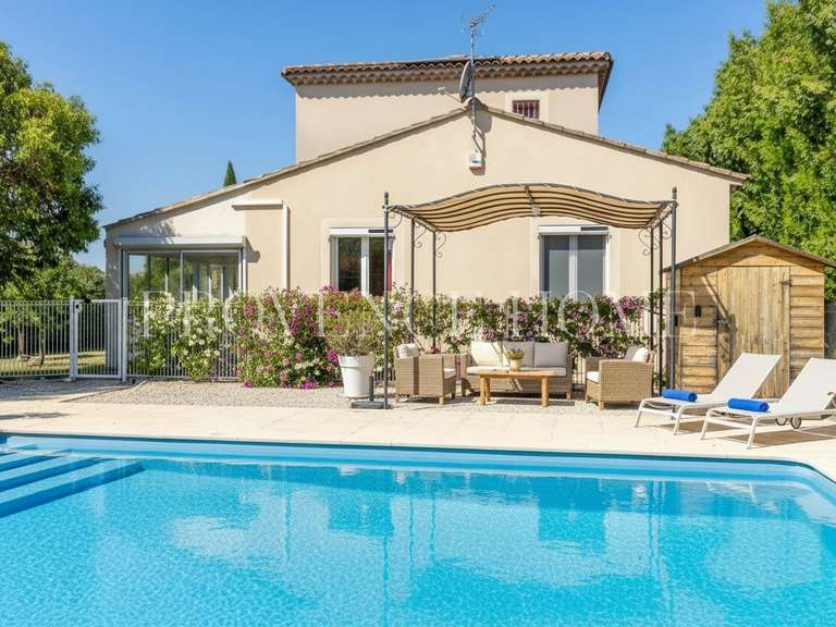 Maison Pernes-les-Fontaines - 4 chambres - 131m²