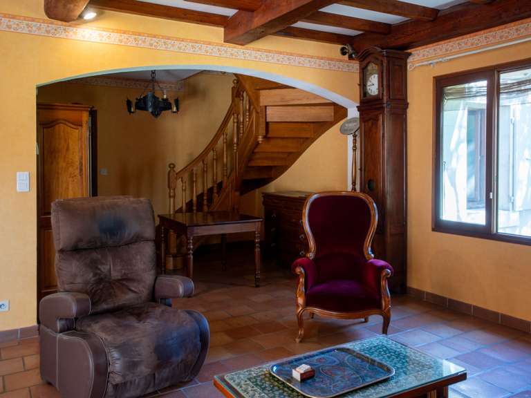 Maison Pernes-les-Fontaines - 3 chambres - 151m²