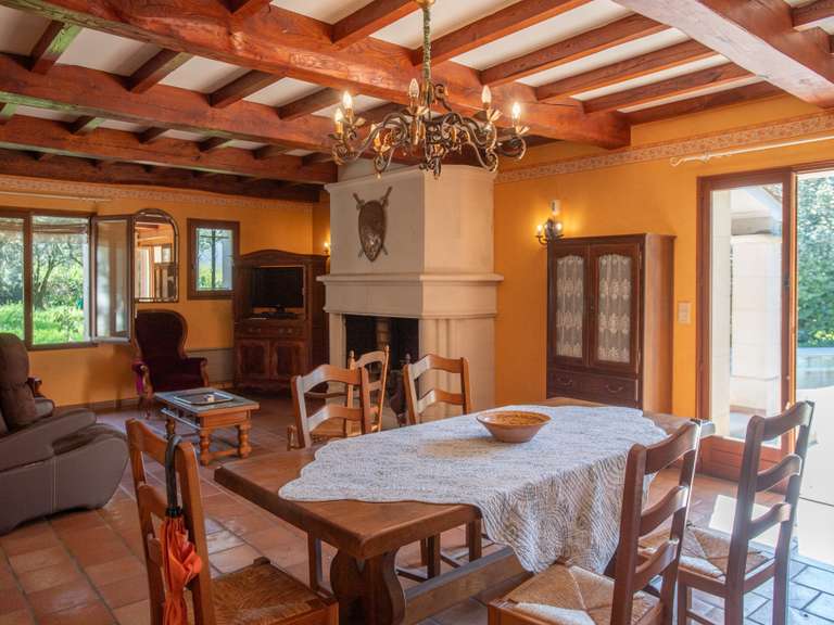 Maison Pernes-les-Fontaines - 3 chambres - 151m²