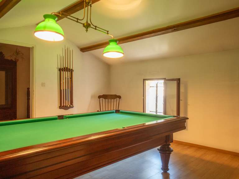 Maison Pernes-les-Fontaines - 3 chambres - 151m²