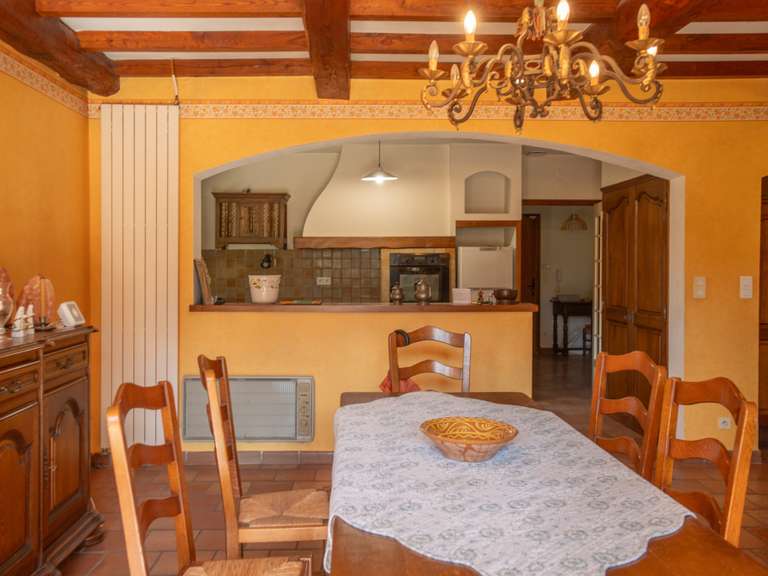 Maison Pernes-les-Fontaines - 3 chambres - 151m²