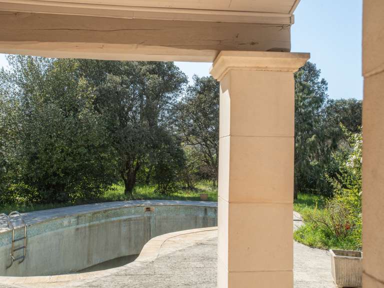 Maison Pernes-les-Fontaines - 3 chambres - 151m²