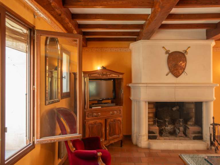 Maison Pernes-les-Fontaines - 3 chambres - 151m²