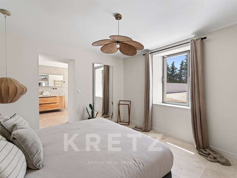 Maison Pernes-les-Fontaines - 8 chambres - 420m²