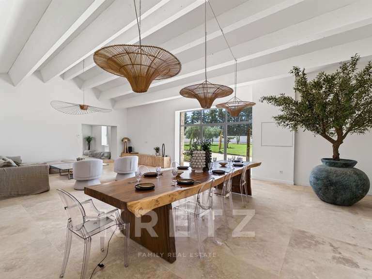 Maison Pernes-les-Fontaines - 8 chambres - 420m²