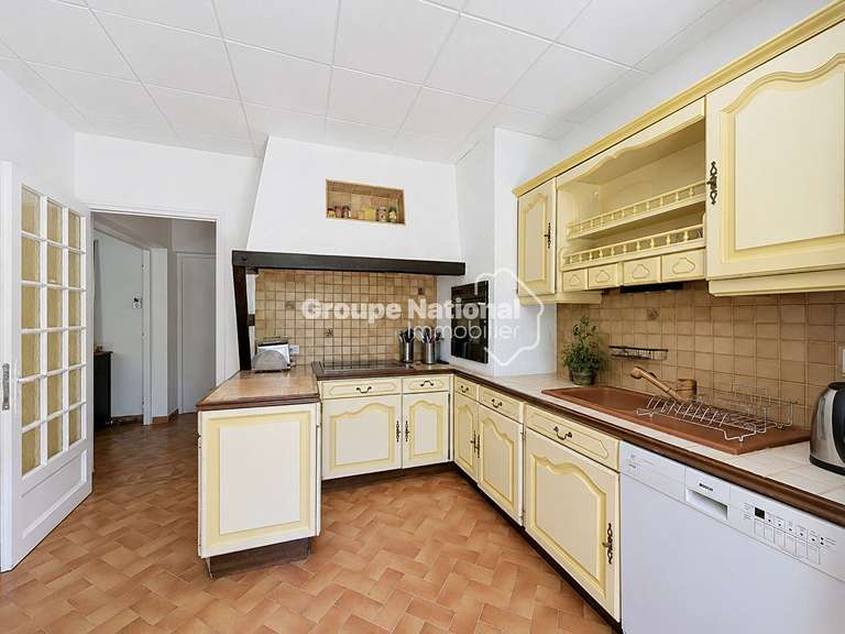 Maison Pernes-les-Fontaines - 5 chambres - 155m²