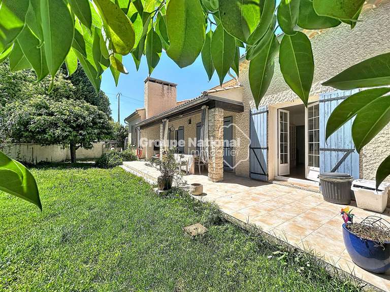 Maison Pernes-les-Fontaines - 5 chambres - 155m²