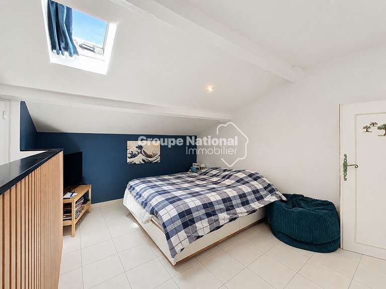 Maison Pernes-les-Fontaines - 5 chambres - 155m²