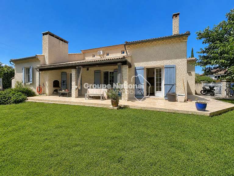 Maison Pernes-les-Fontaines - 5 chambres - 155m²