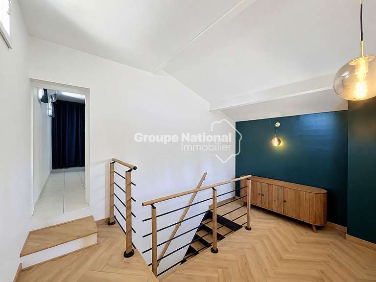 Maison Pernes-les-Fontaines - 5 chambres - 155m²