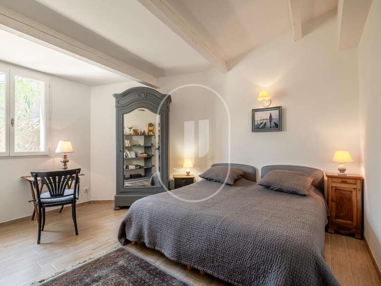 Maison Pernes-les-Fontaines - 6 chambres - 358m²